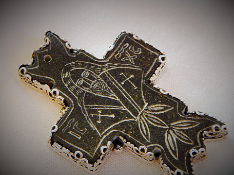 Крест 12 на 8.5 см. Изготовлялась только оправа